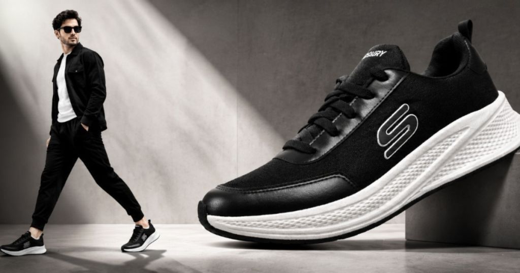 RUNNING SHOES